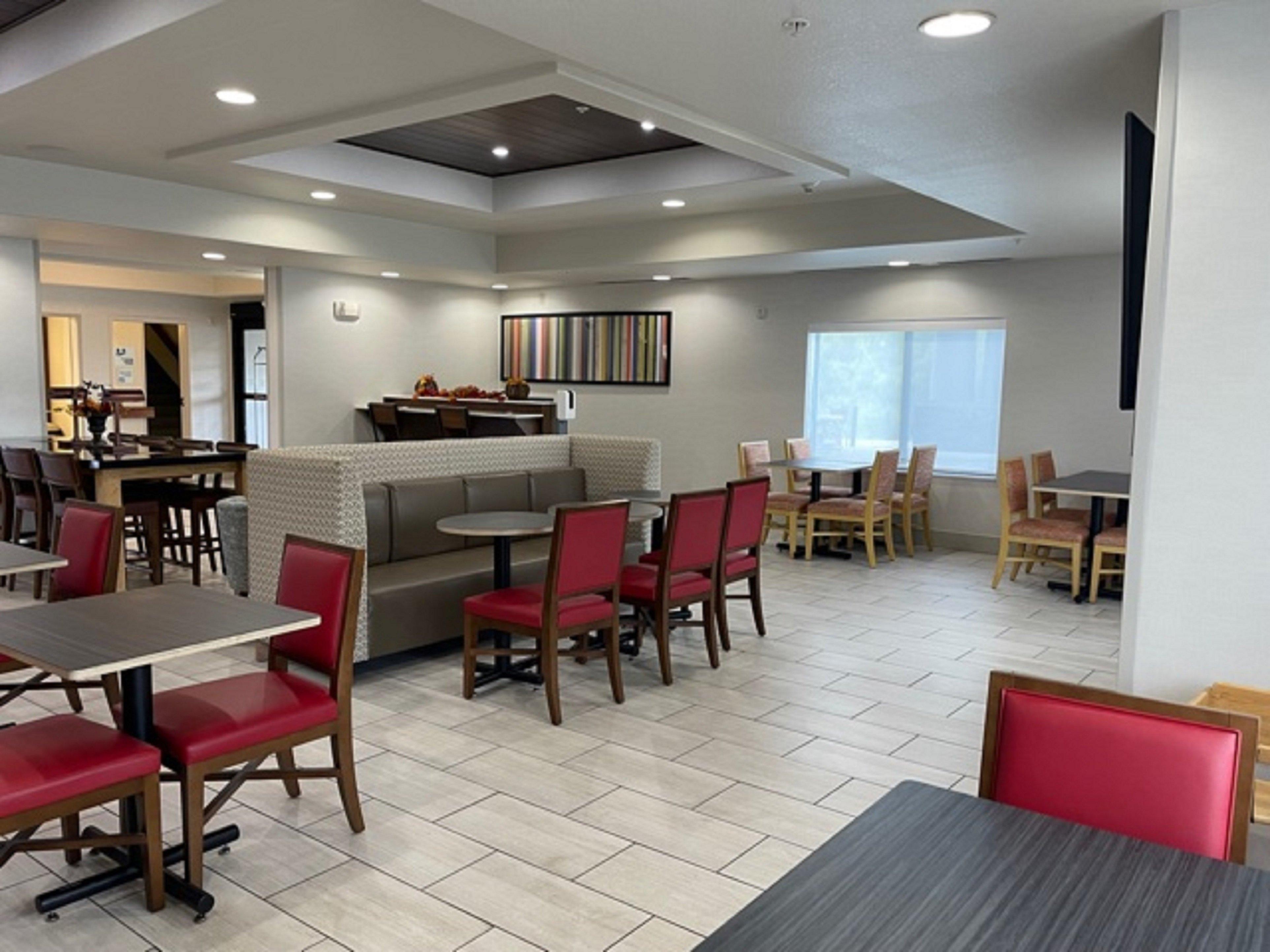 Holiday Inn Express Hotel & Suites Lewisburg By Ihg Exterior foto
